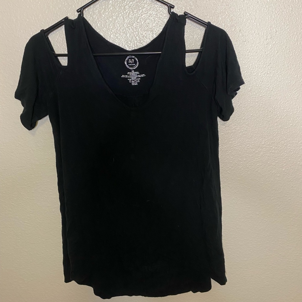 Cold shoulder T-shirt